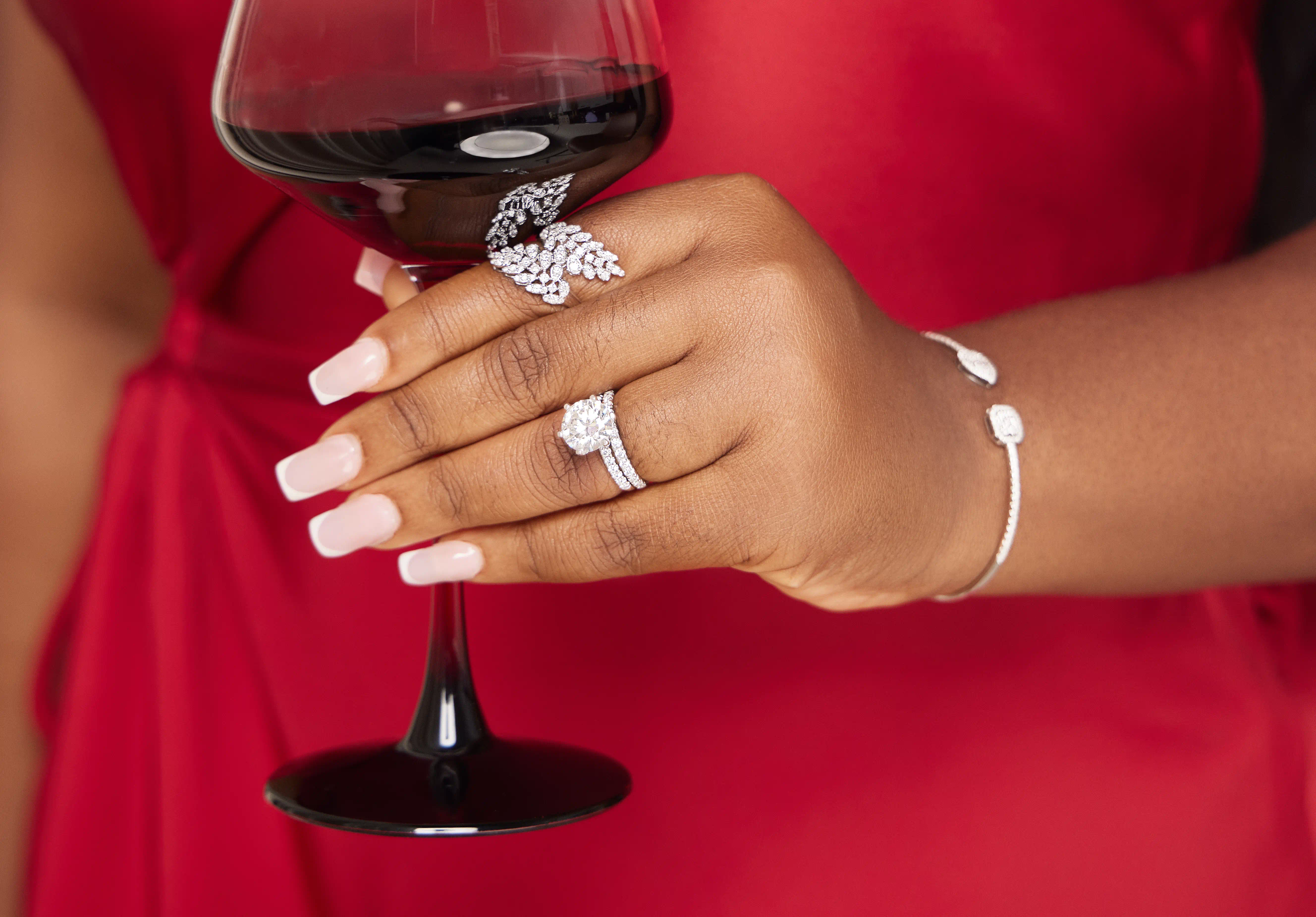 Valentine's Day Jewelry: Romantic & Thoughtful Gift Ideas